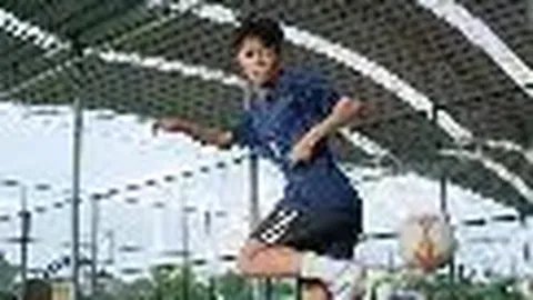 《法尔克揭秘：哈兰德独步中锋之巅，备战策略大揭秘！》